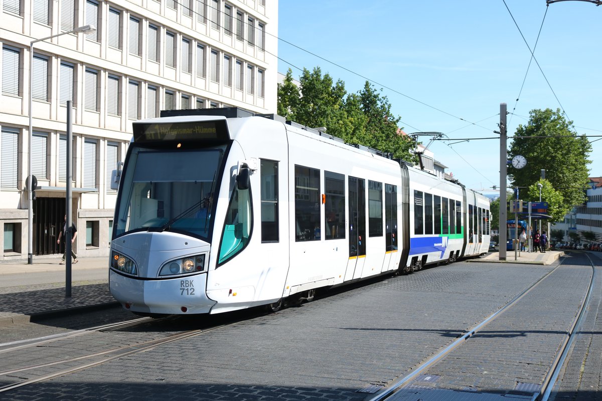 RegioTram Alstom RegioCitadis Wagen 712 in Kassel am 24.07.19