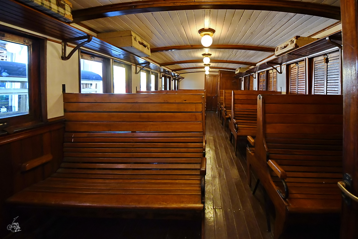 Reisen vor weit über 100 Jahren in der III. Klasse, einen Eindruck vermittelt dieser Blick in den 1905 gebauten und 1991 restaurierten Personenwagen C-2302.