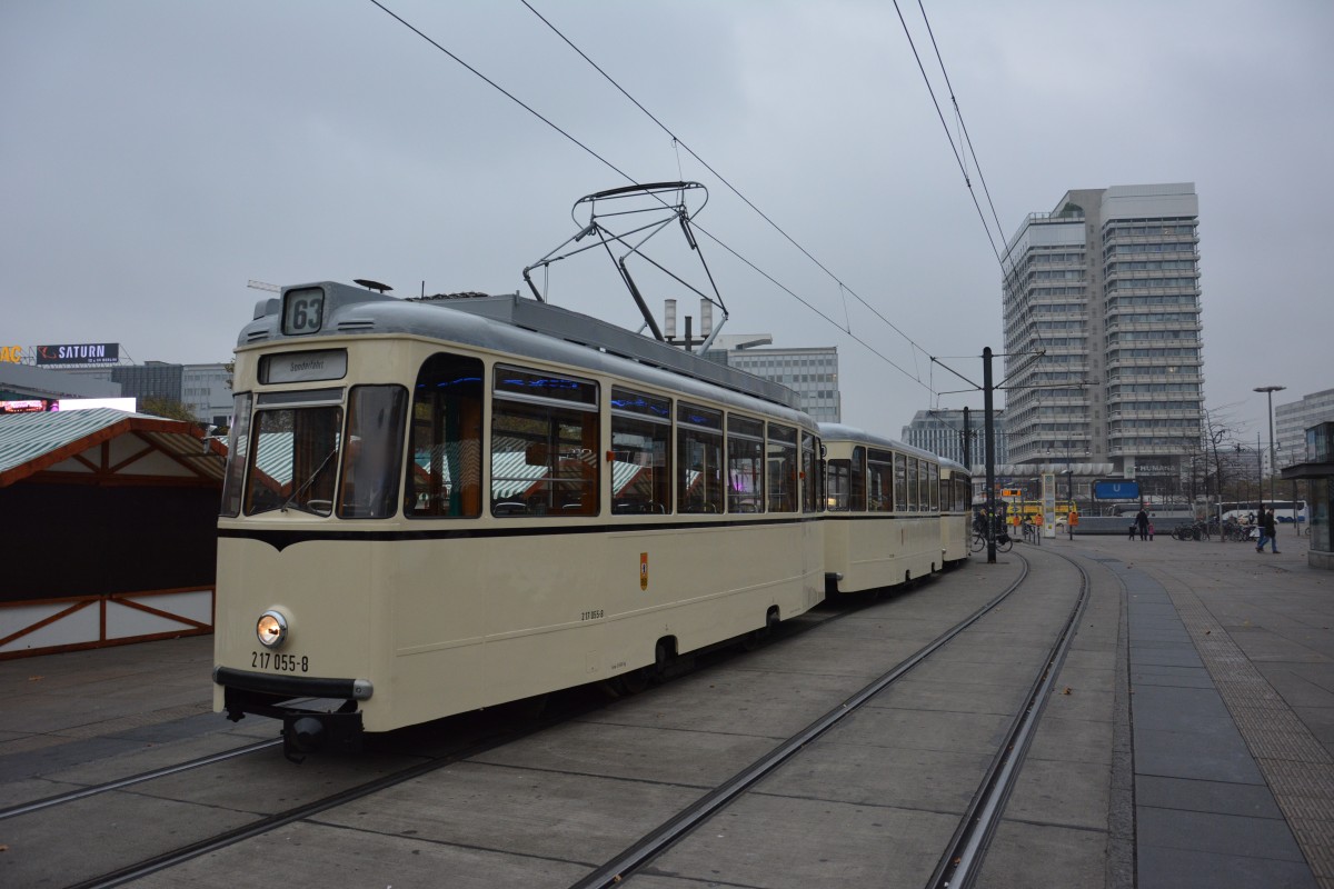 Rekozug als Sonderfahrt am 11.11.2014 am Alexanderplatz Berlin. Triebwagen 217055-8.