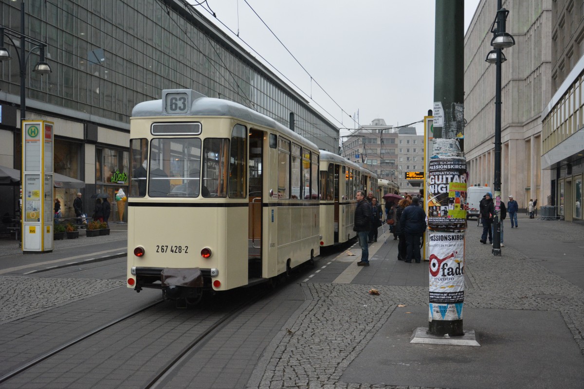 Rekozug als Sonderfahrt am 11.11.2014 am Alexanderplatz Berlin. Beiwagen 267428-2.