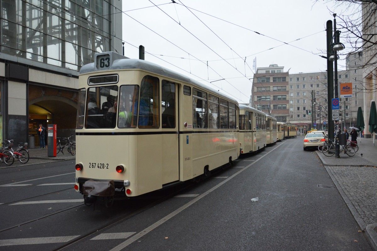 Rekozug als Sonderfahrt am 11.11.2014 am Alexanderplatz Berlin. Beiwagen 267428-2. 
