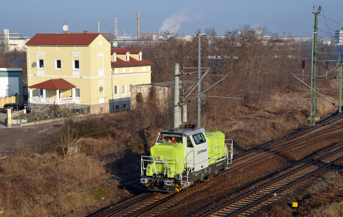 Relativ neu bei der RBB im Einsatz ist 650 093 vom Mutterkonzern Captrain. Am Morgen des 16.02.17 hatte sie einen Kesselwagenzug in den Bahnhof Bitterfeld gezogen und rangierte im Anschluss zurück in den Chemiepark.
