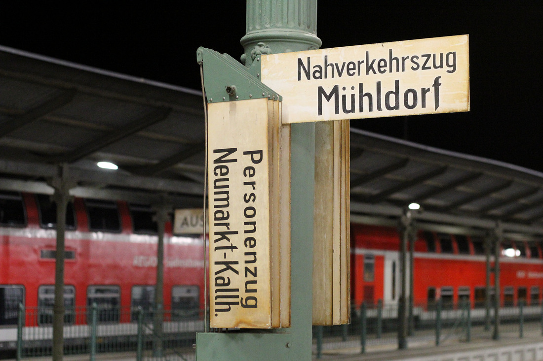Relikt aus alten Zeiten, aufgenommen im Bahnhof Simbach (Inn) am 30. November 2019.