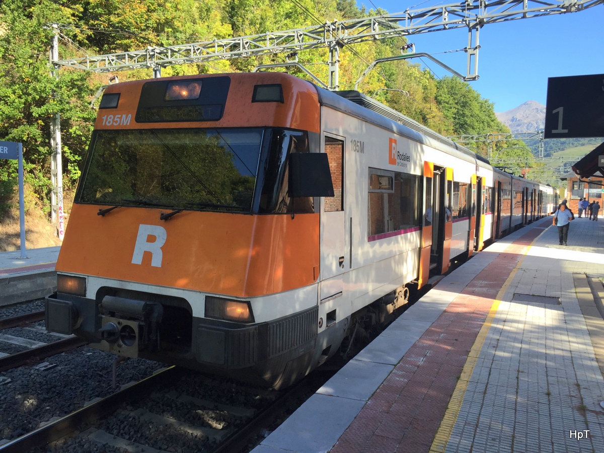RENFE - Triebwagen ETB 9-447-185-0 in Ribes am 04.10.2016