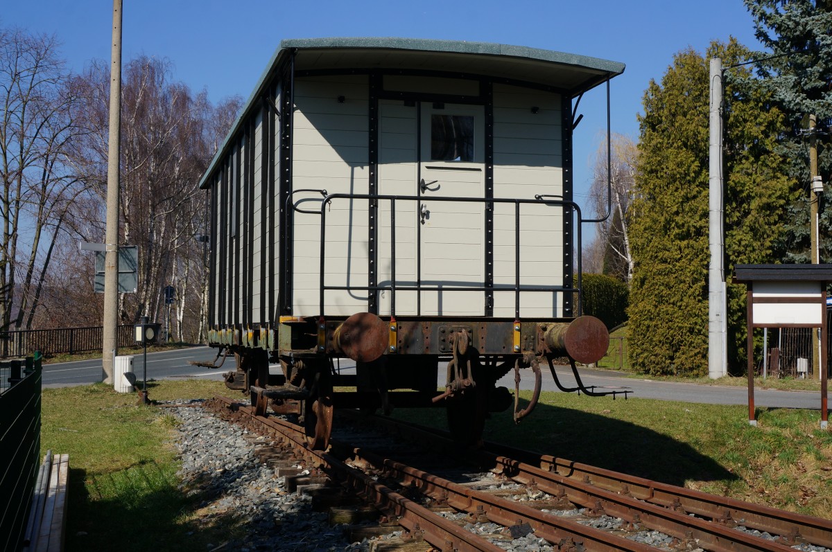 Restaurierter Wagen der Windbergbahn  Sächsische Semmeringbahn  am ehemaligen Endpunkt in Possendorf; 20.03.2015
