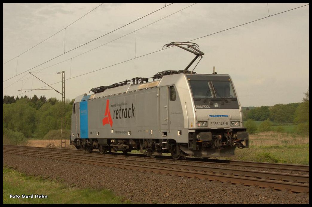 retrack von Railpool 186145-9 war am 12.5.2015 um 9.34 Uhr bei Lengerich in Richtung Münster auf der Rollbahn unterwegs.