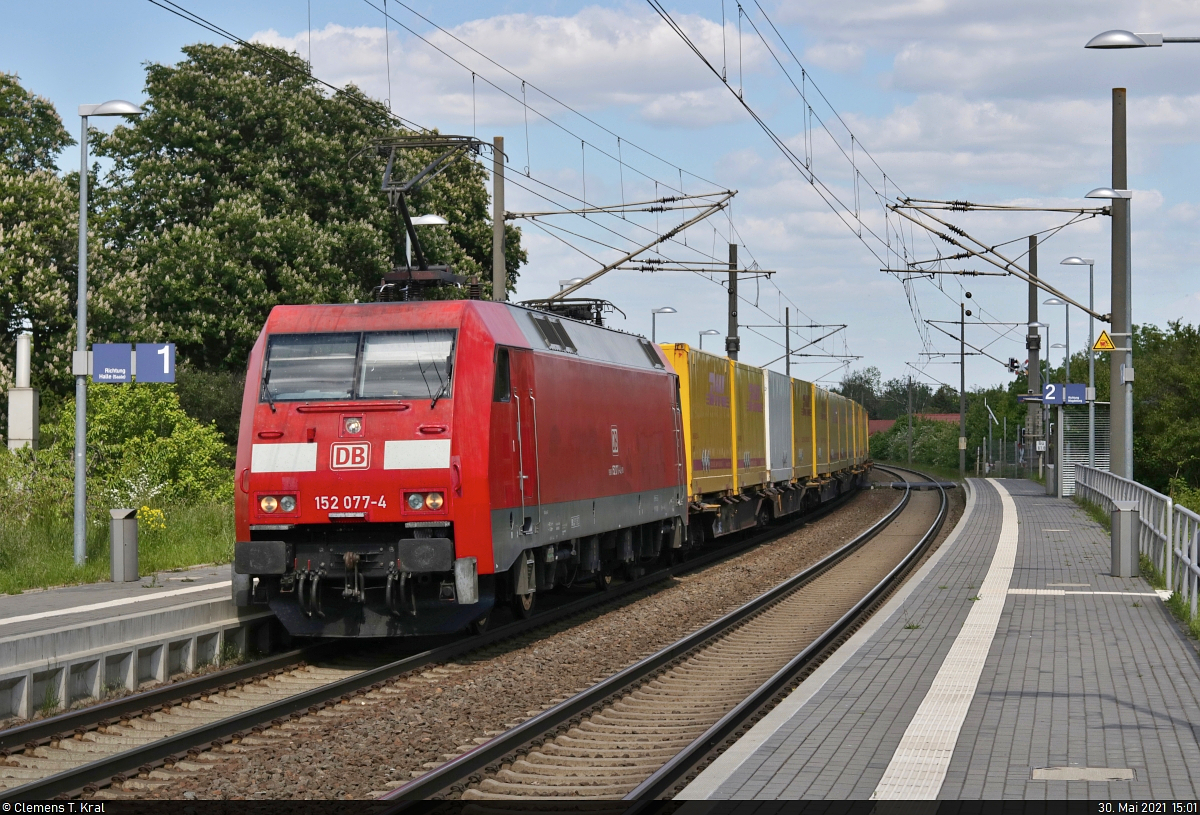 [Reupload]

DHL-Containerzug nach Schkeuditz durchfährt mit 152 077-4 (Siemens ES64F) den Hp Zöberitz auf Gleis 1 Richtung Halle (Saale).

🧰 DB Cargo
🚩 Bahnstrecke Magdeburg–Leipzig (KBS 340)
🕓 30.5.2021 | 15:01 Uhr