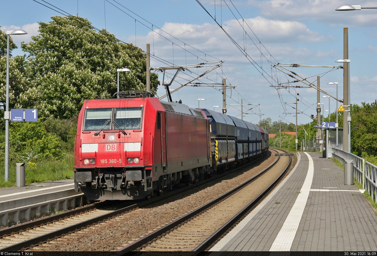 [Reupload]

Kohlezug mit 185 360-5 fährt im Hp Zöberitz auf Gleis 1 einem gelben Vorsignal Richtung Halle (Saale) entgegen.

🧰 DB Cargo
🚩 Bahnstrecke Magdeburg–Leipzig (KBS 340)
🕓 30.5.2021 | 16:09 Uhr