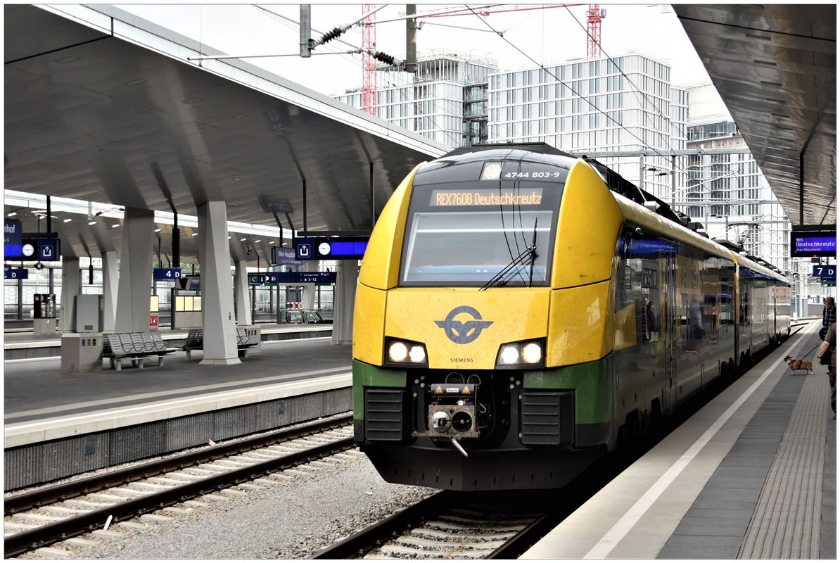 REX7608 nach Deutschkreuz mit GySEV/Raaberbahn 4744 803-9 in Wien Hbf. (15.06.2018)
