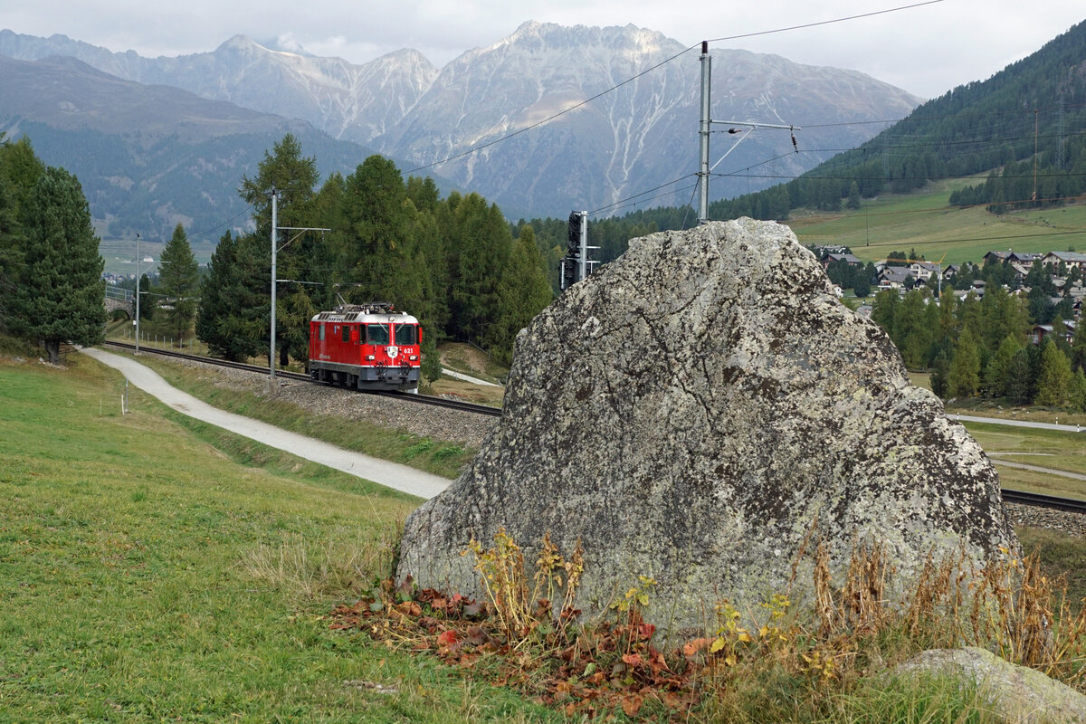 Rhätische Bahn (RhB).
Ge 4/4 II 621 als Lokzug unterwegs bei Pontresina am 2. Oktober 2021.
Foto: Walter Ruetsch