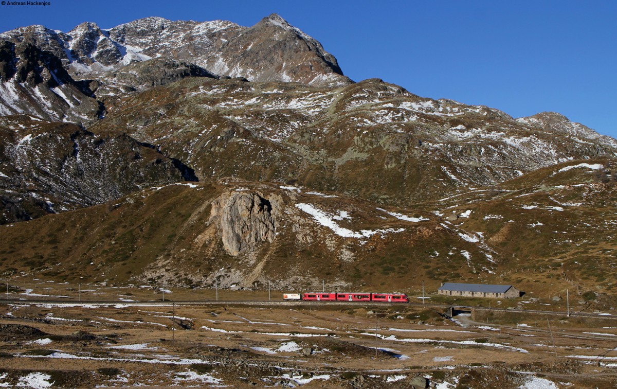 RhB 3510 als R 1613 (St. Moritz-Tirano) bei Lagalp 29.10.14