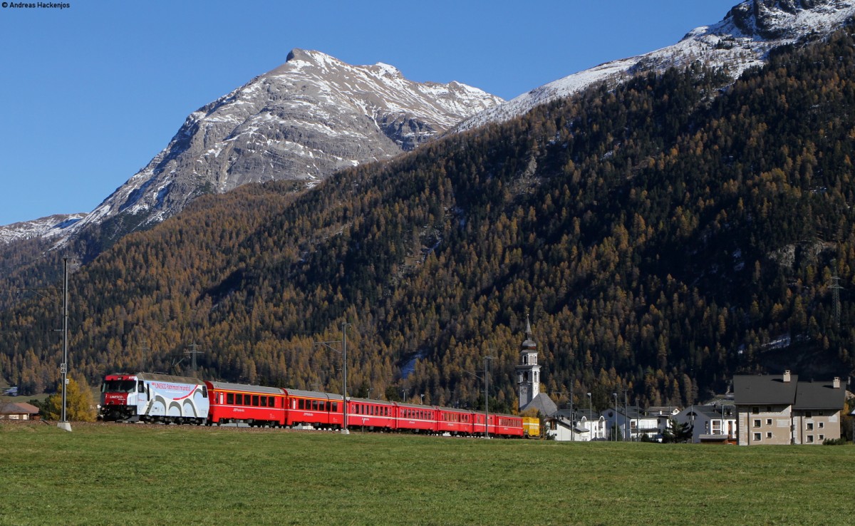 Rhb 650  UNESCO  mit dem RE 1144 (St.Moritz-Chur) bei Bever 29.10.14