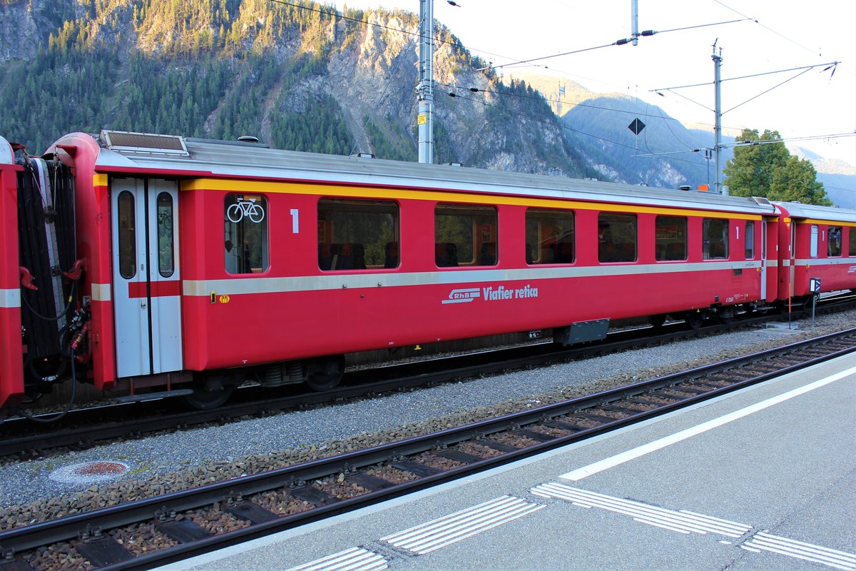 RhB A 1265 Einheitswagen II am 20.09.2018 um 8.02 in Filisur