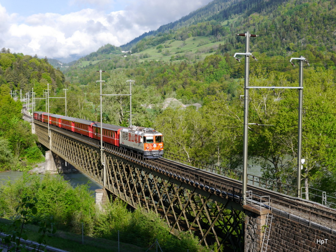 RhB - Ge 4/4  622 mit Personenzug unterwegs nach Chur bei Reichenau-Tamins am 07.05.2015