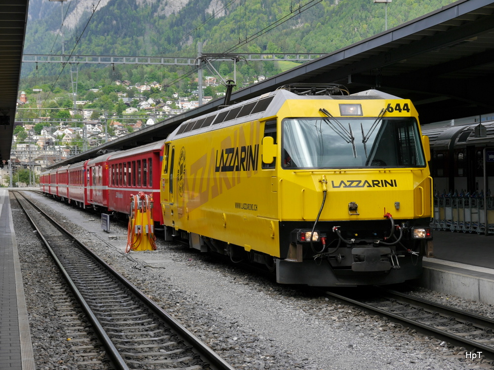 RhB - Ge 4/4  644 mit Schnellzug nach St. Moritz im Bahnhof Chur am 10.05.2014