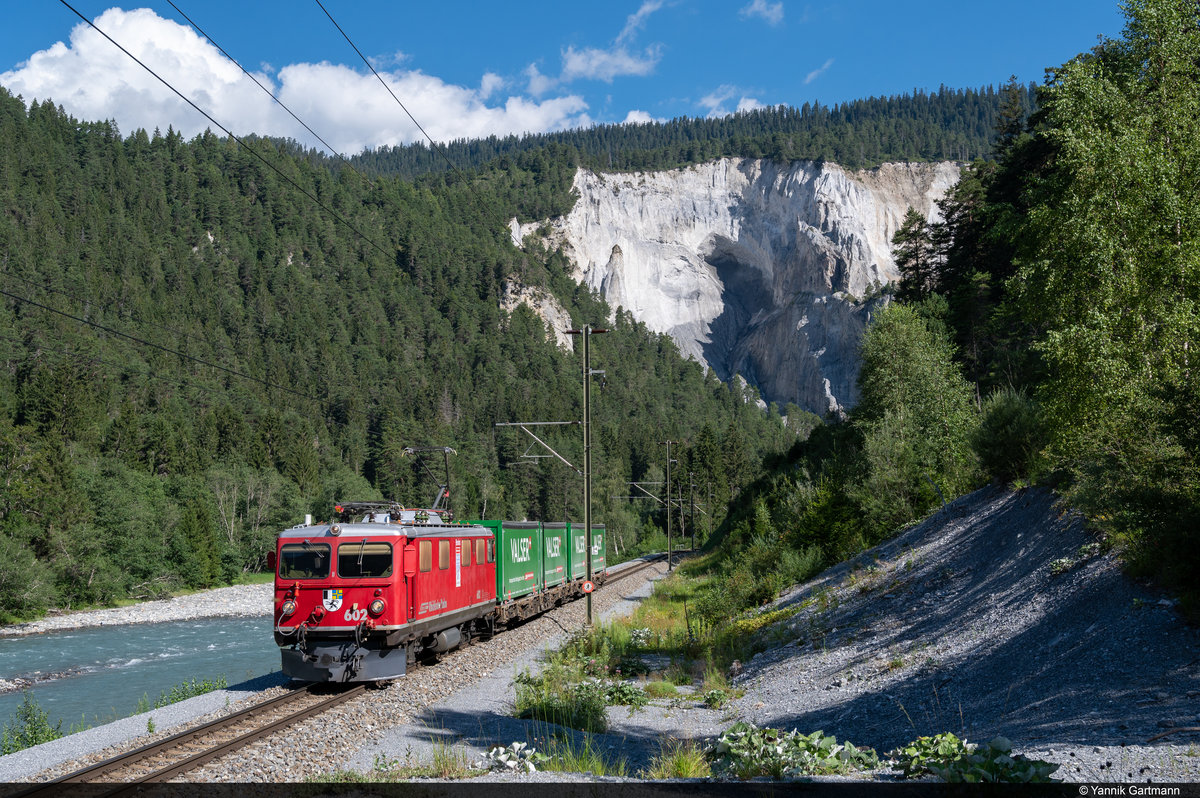 RhB Ge 4/4 I 602 mit dem Valser Güterzug am 27.07.2020 unterwegs nach Ilanz