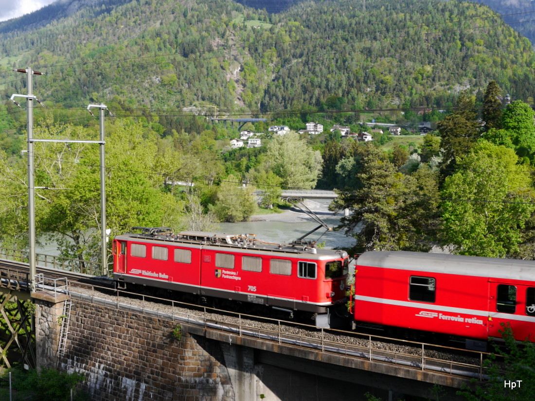 RhB - Ge 6/6 701 mit Personenzug unterwegs bei Reichen-Tamins am 07.05.2015