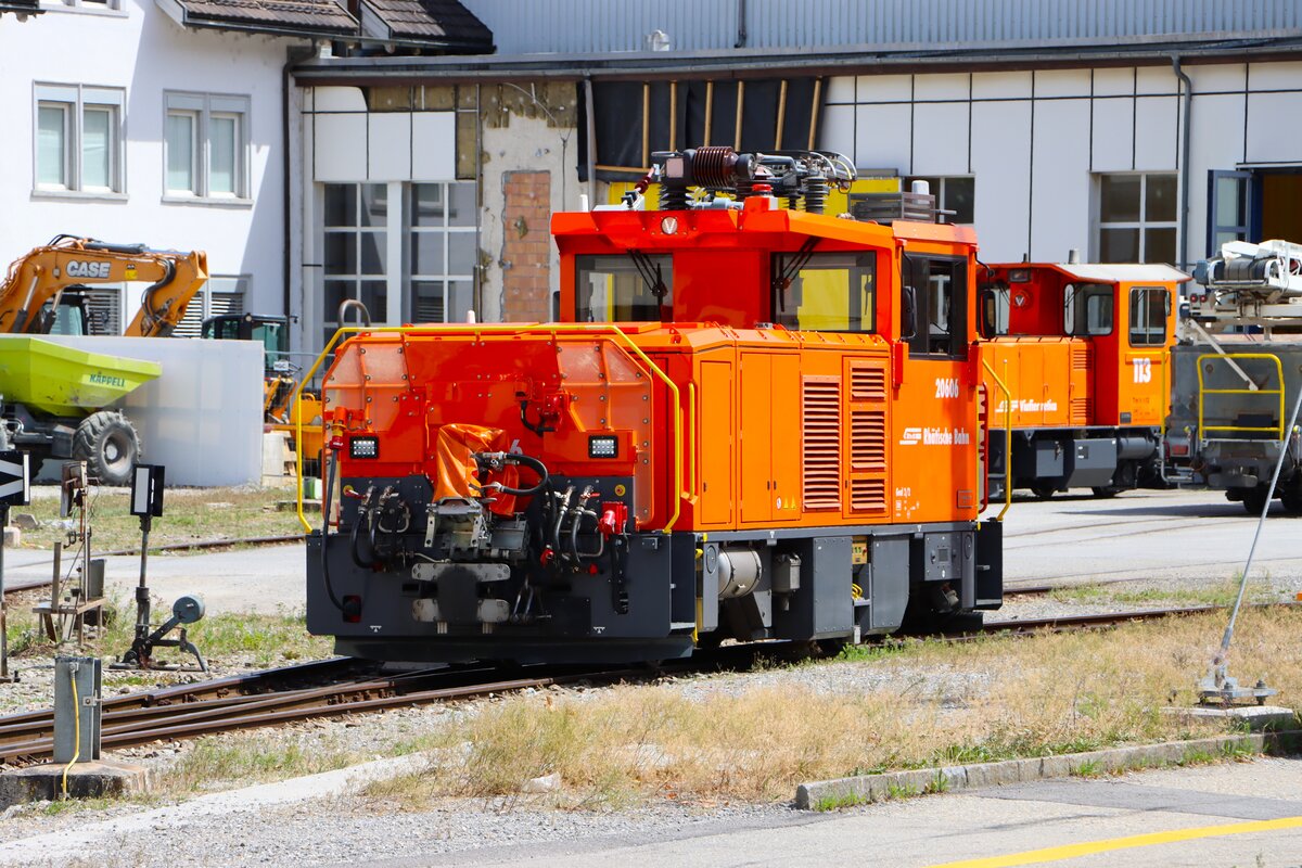 RhB Rangierlok Stadler Geaf2/2 20606 am 07.07.26 in Landquart beim Rangieren vom Bahnsteig aus fotografiert 