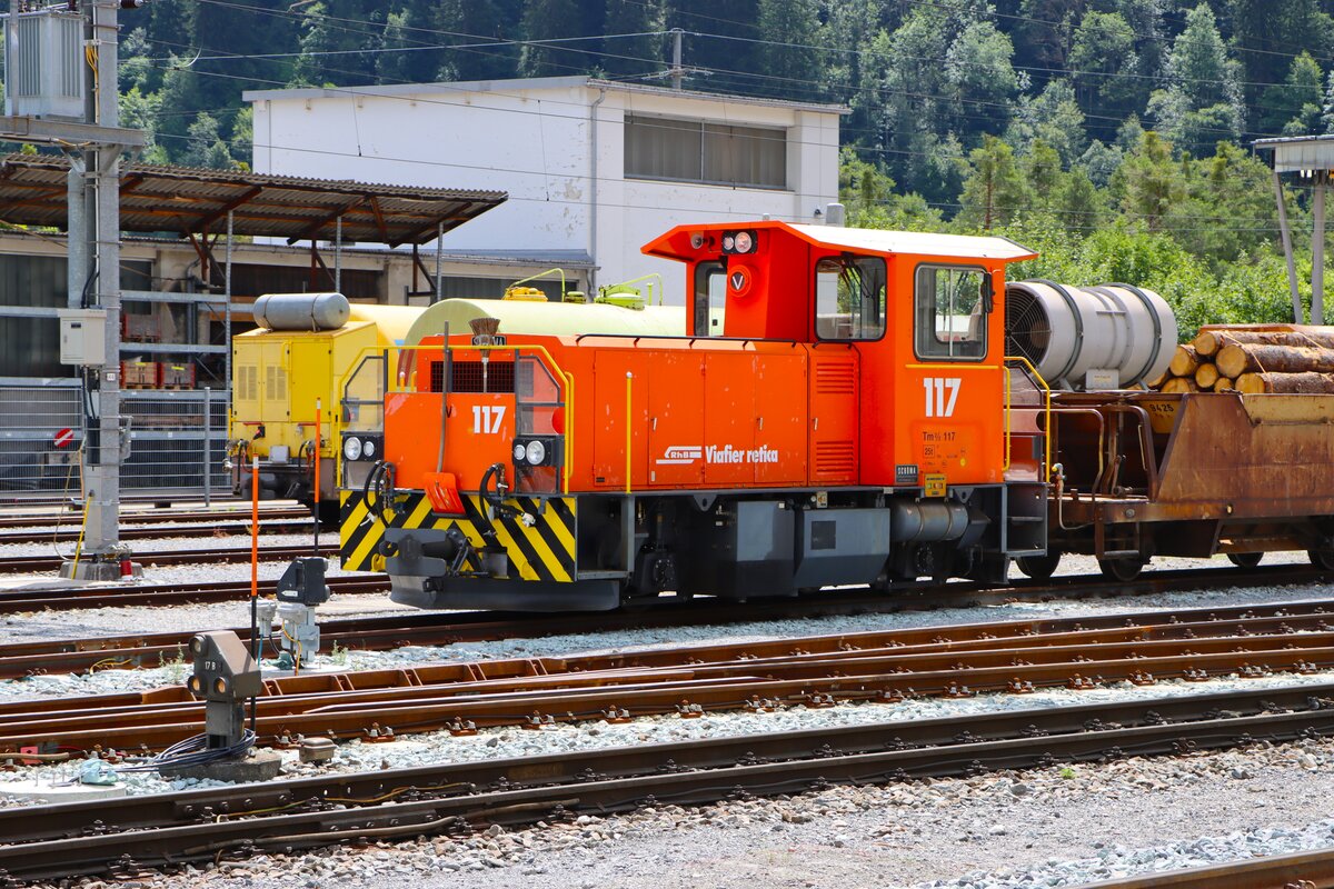 RhB Rangierlok Tm 2/2 117 am 06.07.26 in Thusis