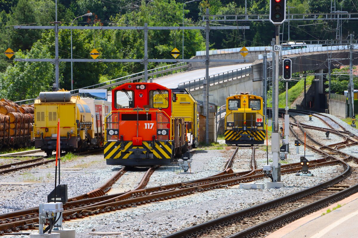 RhB Rangierlok Tm 2/2 117 und  Tmf 2/2 89 am 06.07.26 in Thusis