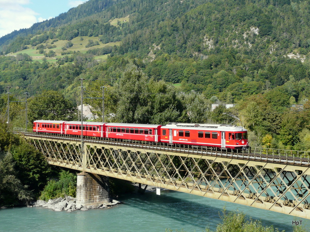RhB - Regio nach Chur mit dem Be 4/4 515 an der Spitze unterwegs bei Reichenau-Tamins am 20.09.2013