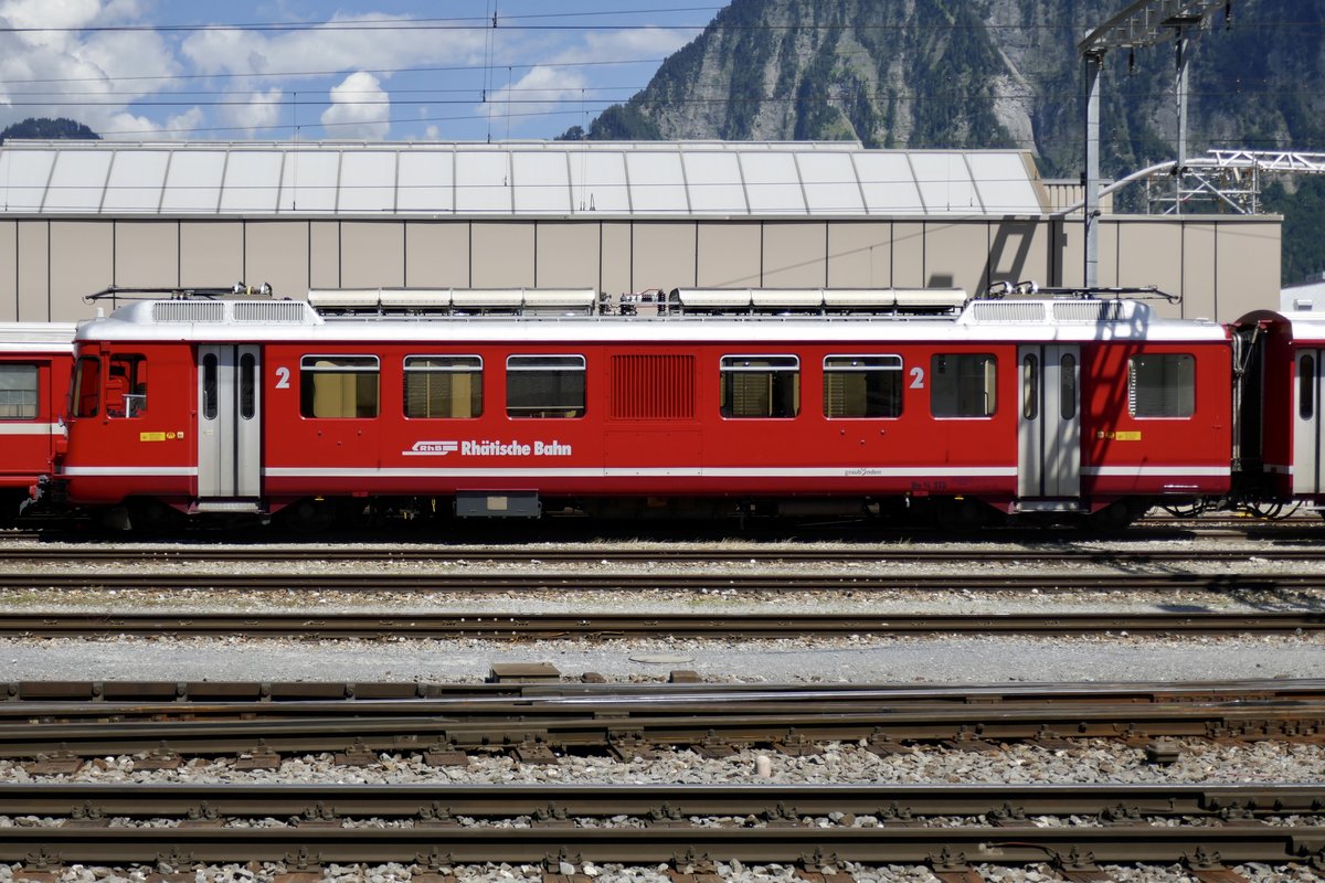 RhB Stammnetz-Pendel Triebfahrzeug Be 4/4 515 am 19.7.20 in Landquart abgestellt.