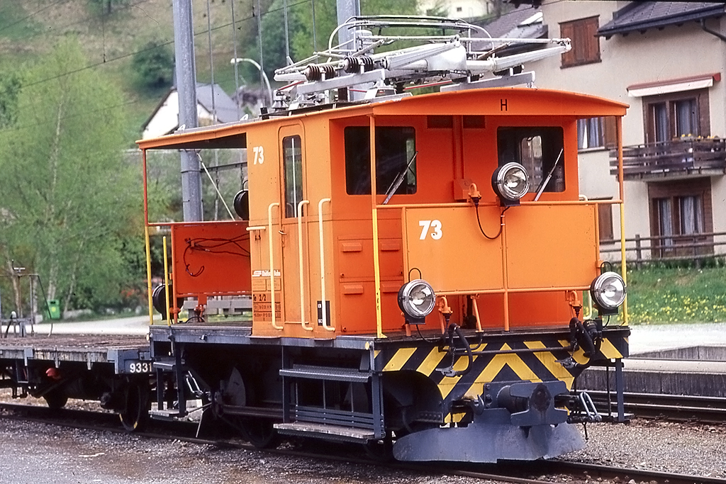 RhB, Tm 2/2, 73, 02.05.2003 Grüsch 



