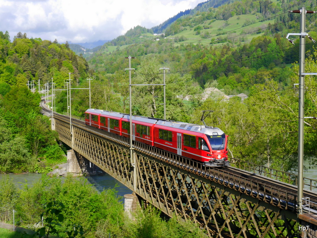 RhB - Triebzug ABe 4/16  3101 unterwegs bei Reichenau/Tamins am 07.05.2015