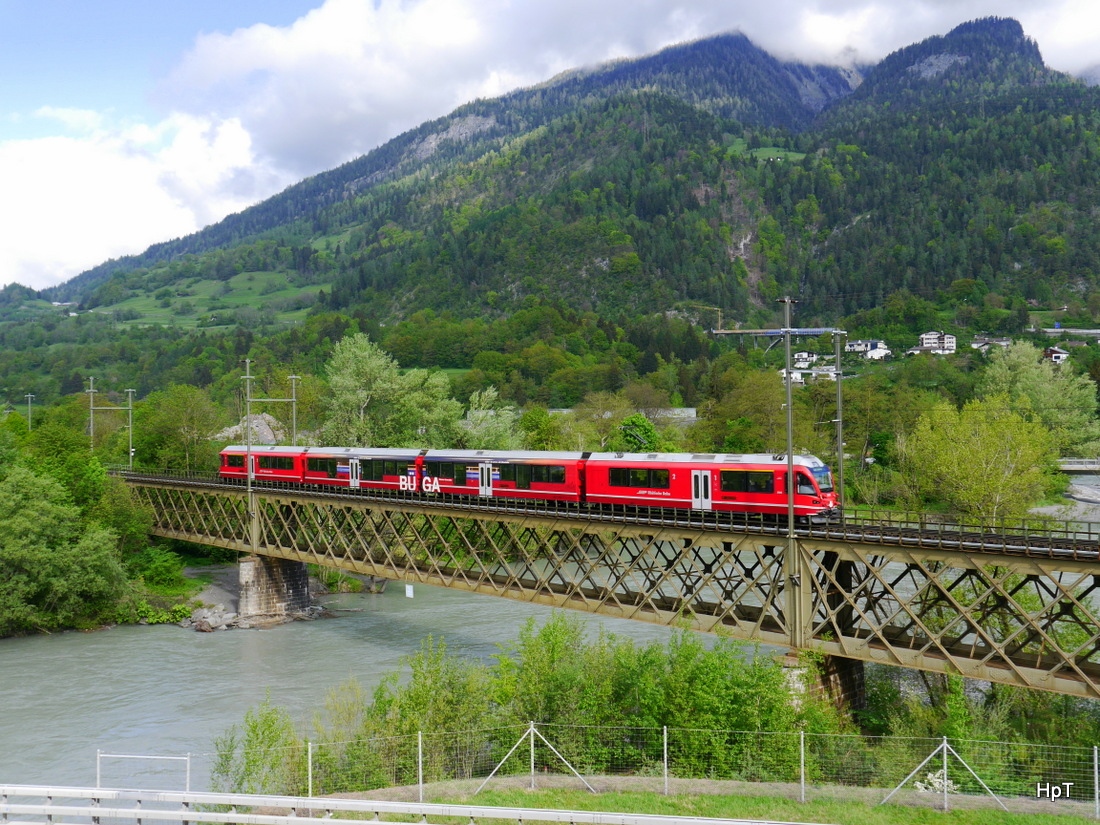 RhB - Triebzug ABe 4/16  3105 (BUGA)  unterwegs bei Reichenau/Tamins am 07.05.2015