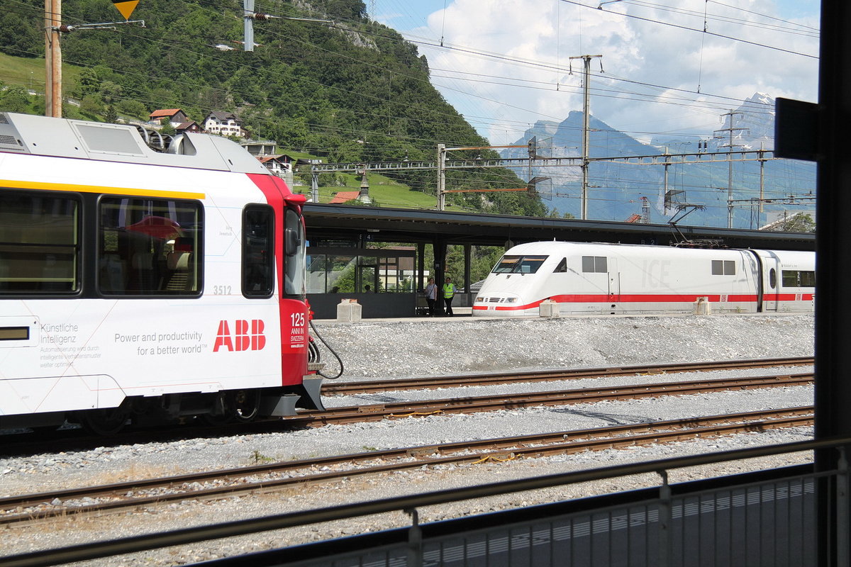 RhB trifft DB,ABB Allegra ABe8/12 und ICE 1 am 07.06.16 in Landquart