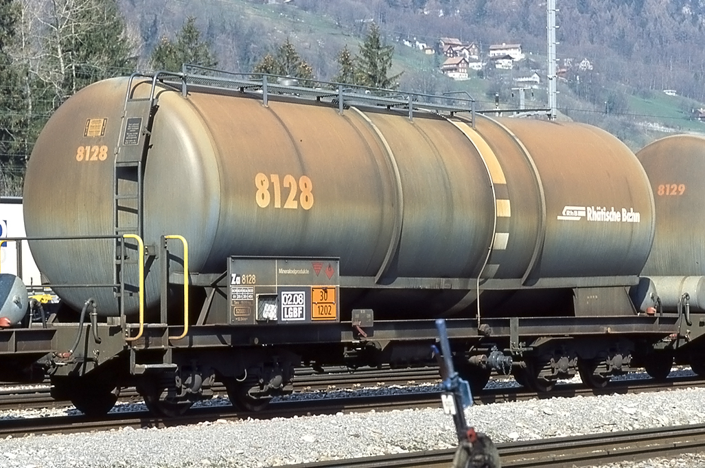 RhB, Za, 8128, 28.03.2004 Landquart



