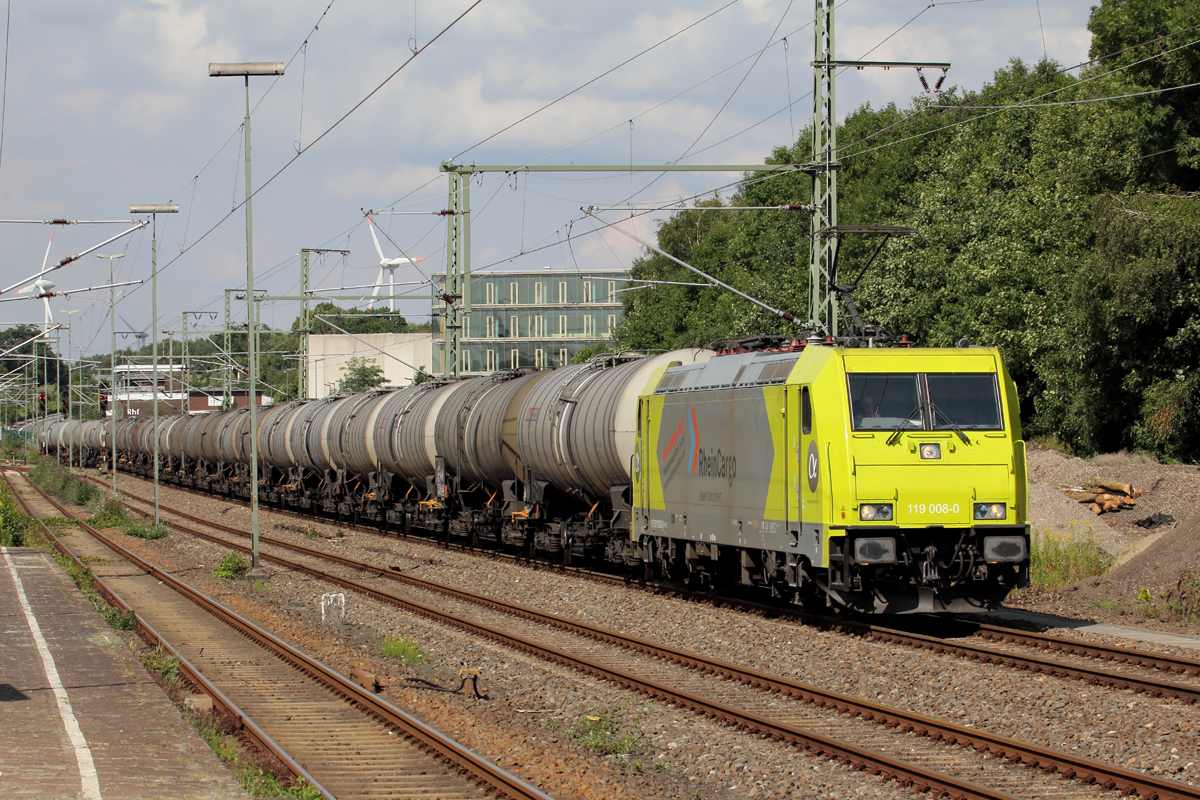 RHC 119 008-0 durchfährt Recklinghausen Hbf. 9.8.2017