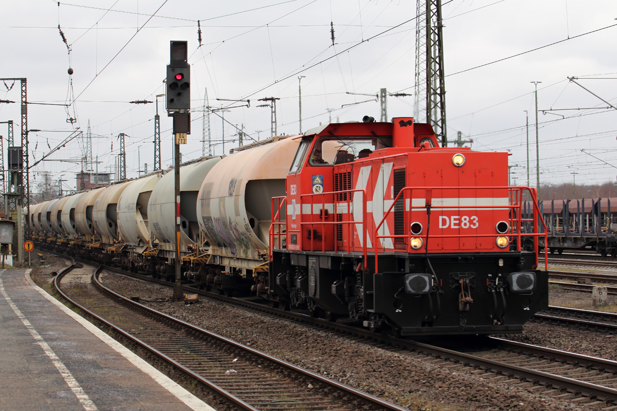 RHC DE 83 (272 021-3) durchfährt Duisburg-Bissingheim 19.3.2016