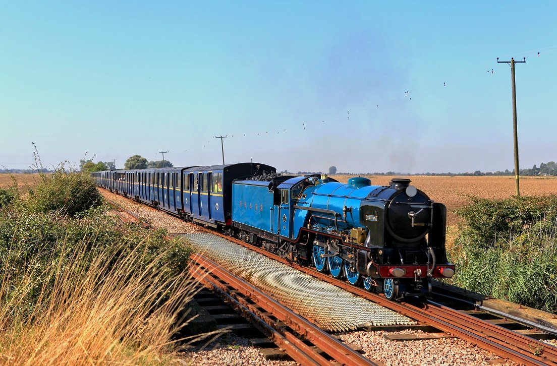 RH&DR 8, Botolph's Bridge, Zug New Romney 10.15, 07.09.2016.