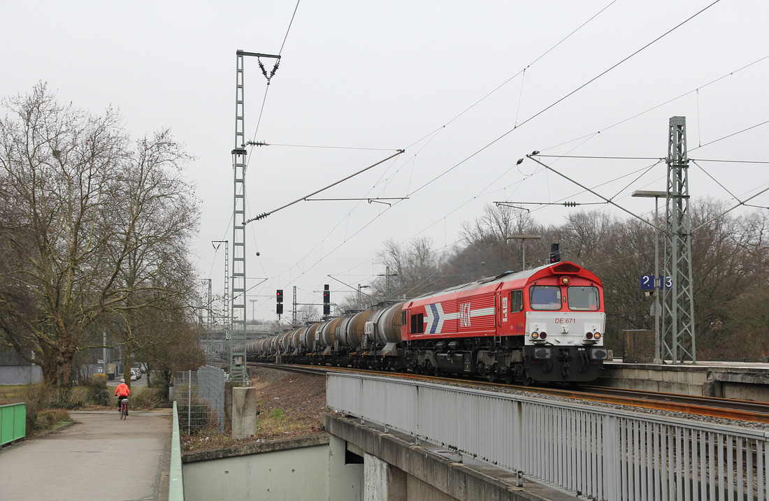 RheinCargo DE 671 mit dem Wasserglaszug. // Leverkusen Mitte // 21. März 2018
