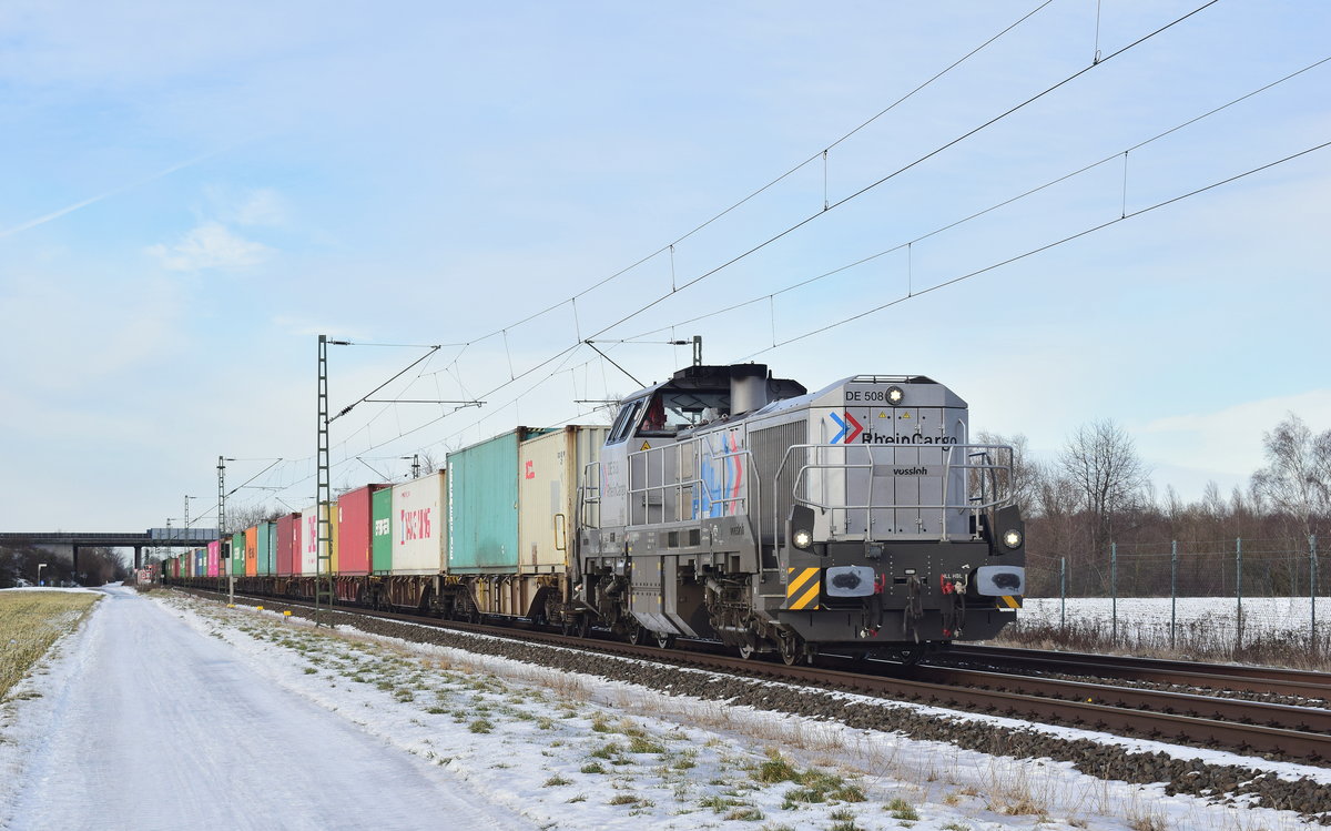 Rheincargo DE508 kommt mit einem Containerzug aus Krefeld nach Neuss gefahren.

Kaarst 14.02.2021