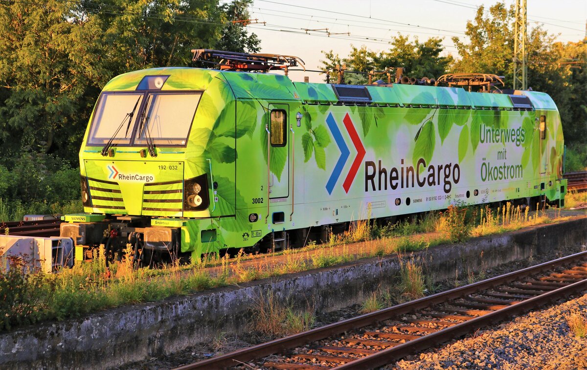 Rheincargo Siemens Smartron 192 032-1 am 09.09.23 in Frankfurt am Main Höchst vom Bahnsteig aus fotografiert