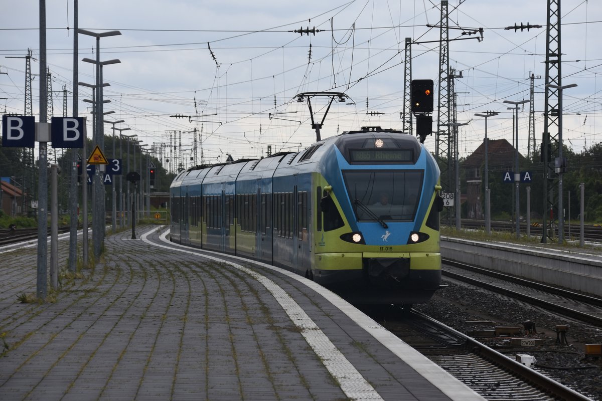 RHEINE (Kreis Steinfurt), 04.08.2017, ET 019 der Westfalenbahn als RB65 bei der Einfahrt in den Zielbahnhof Rheine