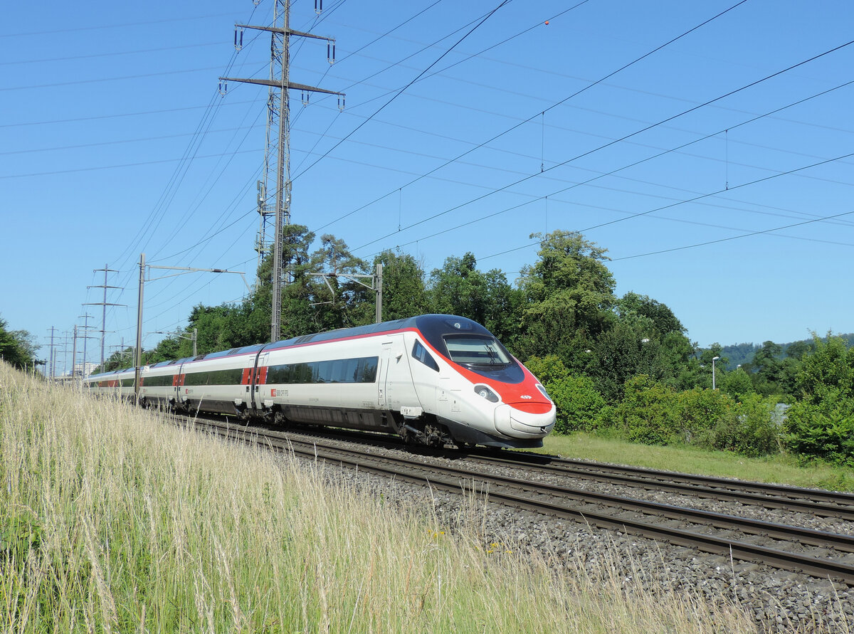 Rheinfelden-Augarten - 10. Juni 2022 : RABe 503 016 als Leerfahrt in Richtung Zürich.