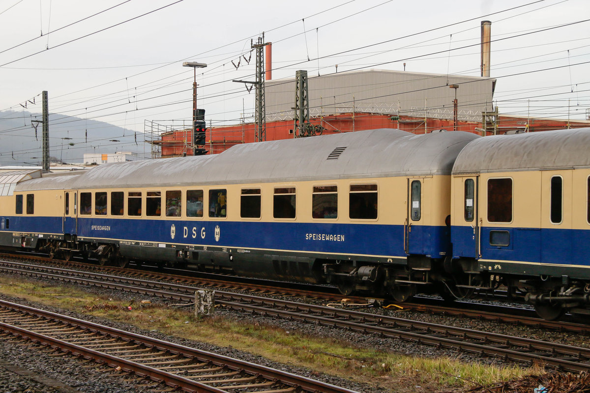 Rheingold DSG Speisewagen in Hagen Hbf, M�rz 2018.