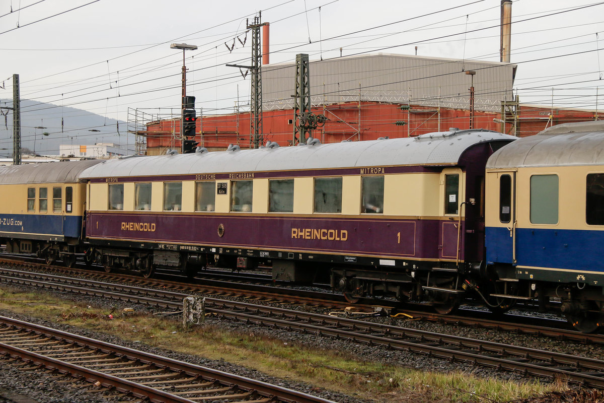 Rheingoldwagen in Hagen Hbf, M�rz 2018.