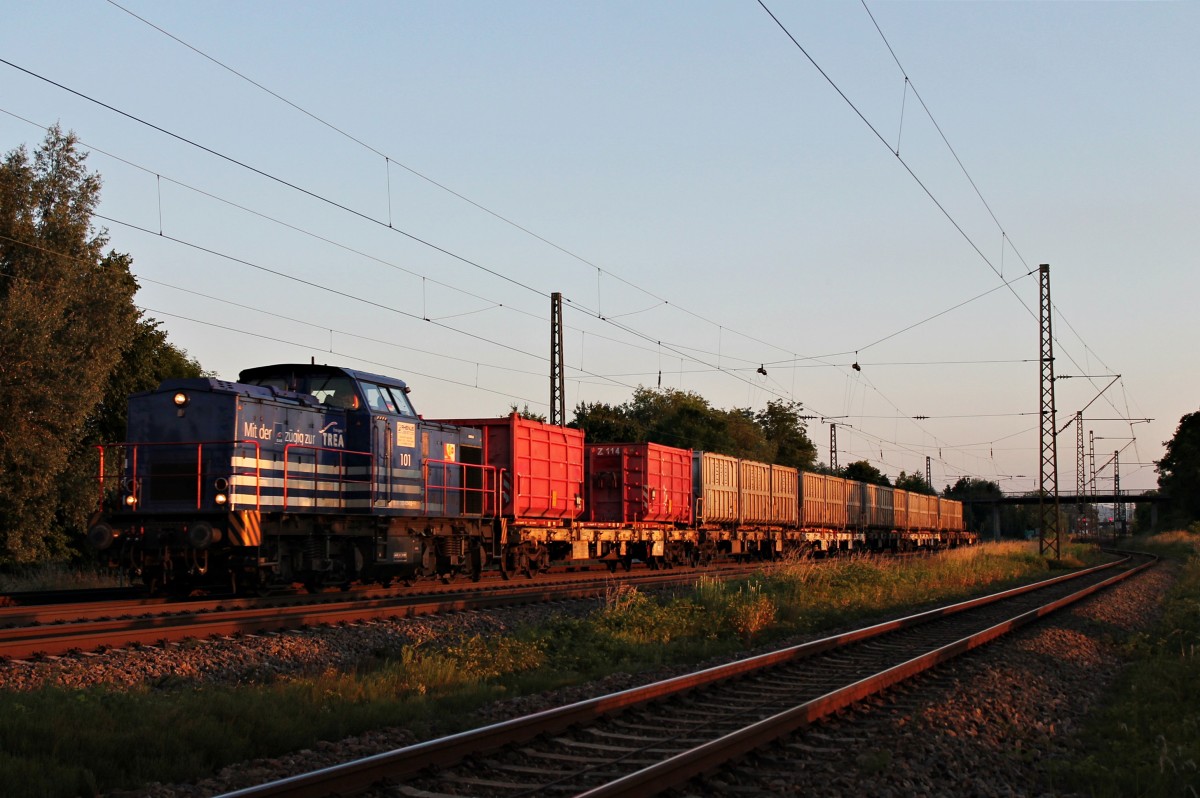 Rhenus 101 (202 423-0) kurz vor Sonnenuntergang am 06.06.2014 mit ihrem Müllzug (Heitersheim - Herbolzheim - Rastatt) bei der Durchfahrt in Orschweier.