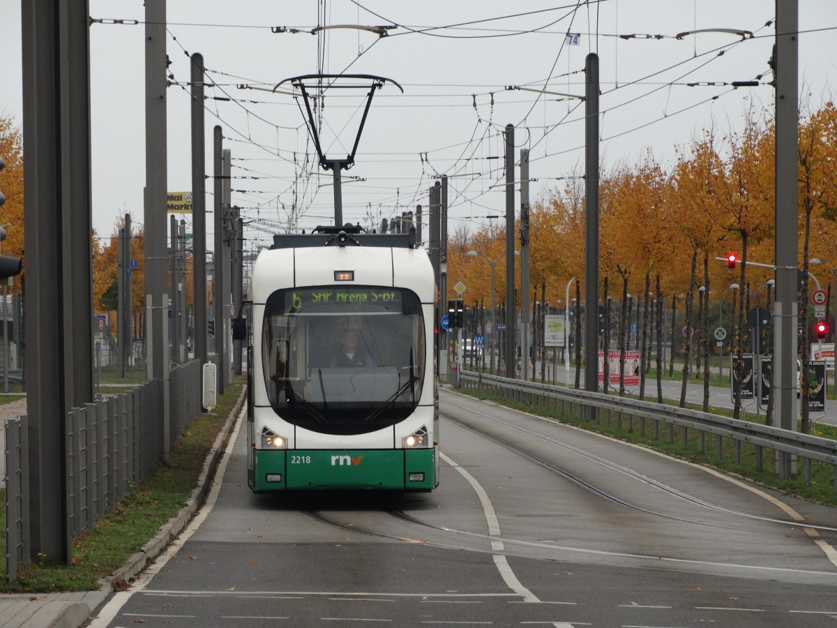 RNV Bombardier Variobahn 2218 (ex VBL) (RNV6) am 25.10.15 in Mannheim Arena/Maimarkt