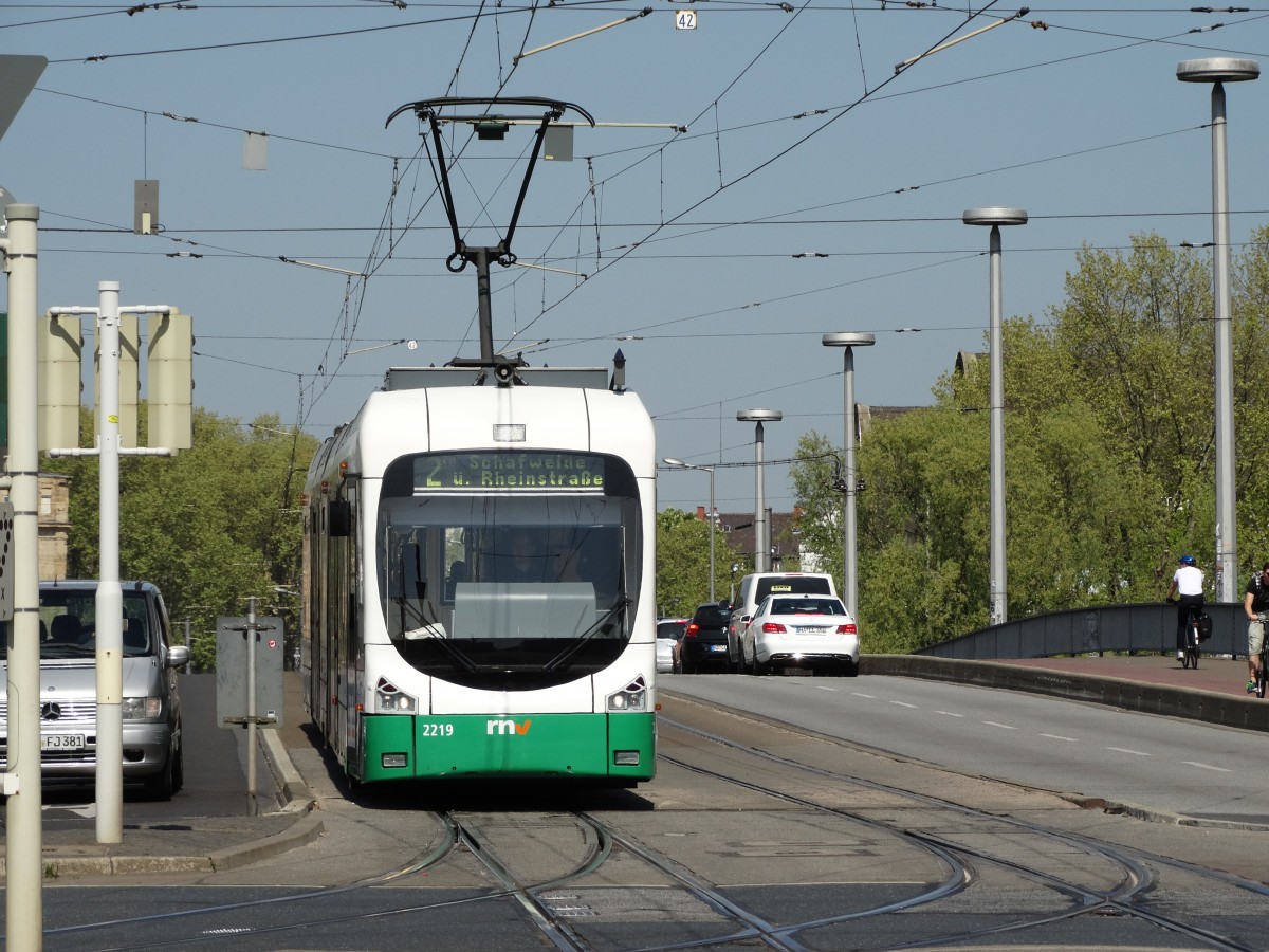 RNV Bombardier Variobahn 2219 (RNV6) (ex VBL) am 24.04.15 in Mannheim