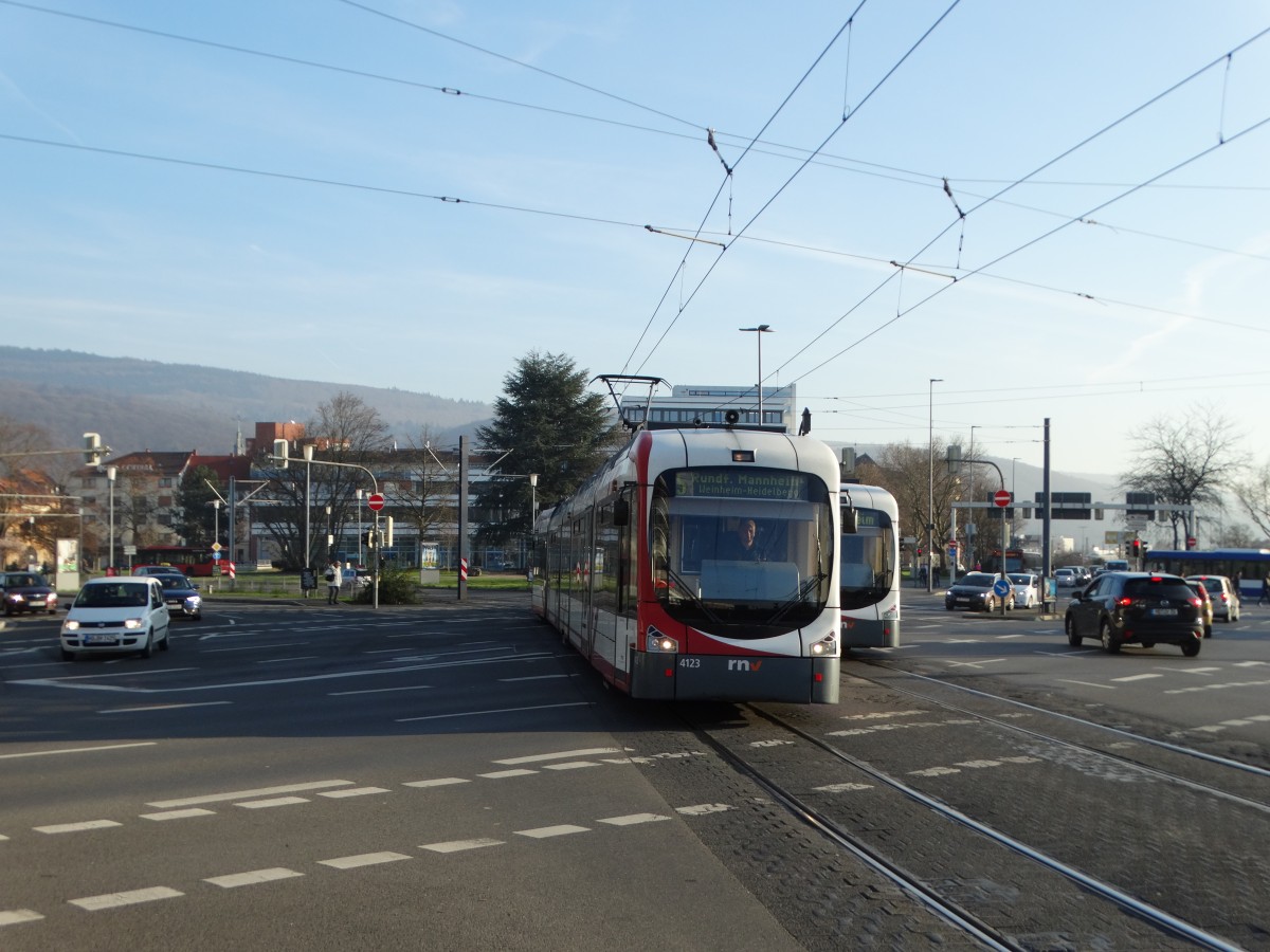 RNV Bombardier Variobahn 4123 (RNV6) (ex OEG) am 10.12.15 in Heidelberg