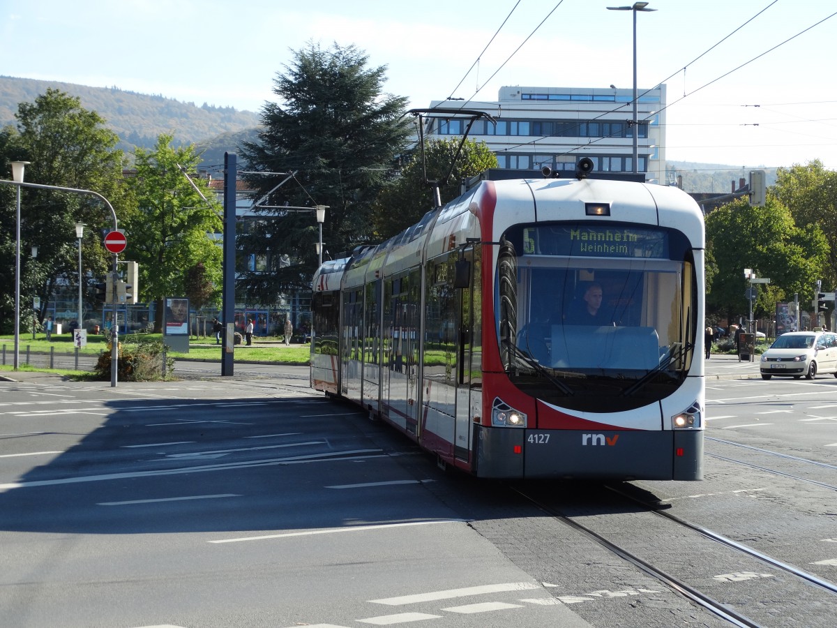 RNV Bombardier Variobahn 4127 am 24.10.14 in Heidelber auf der Linie 5
