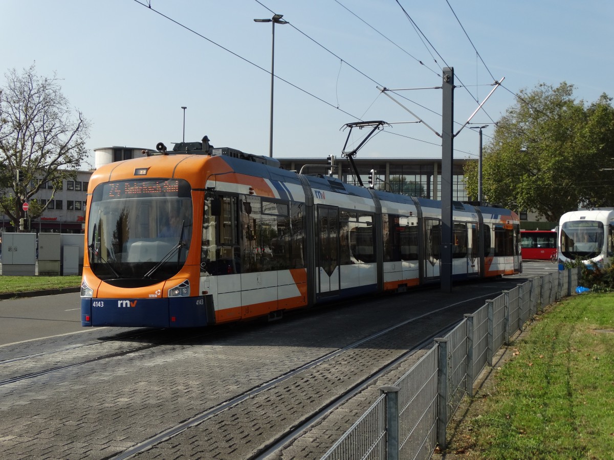 RNV Bombardier Variobahn 4143 am 02.10.14 in Heidelberg auf der Linie 24 