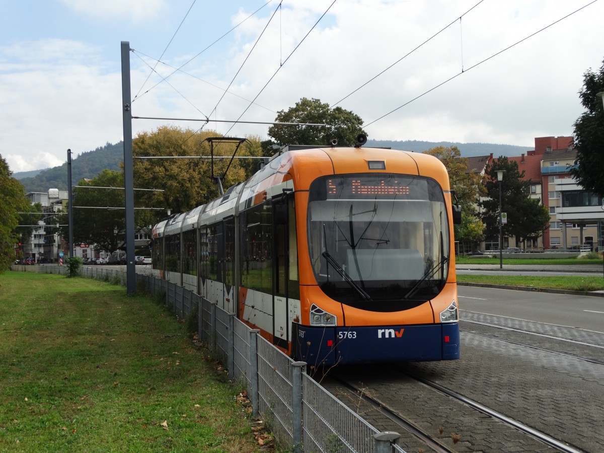 RNV Bombardier Variobahn 5763 am 09.10.15 in Heidelberg
