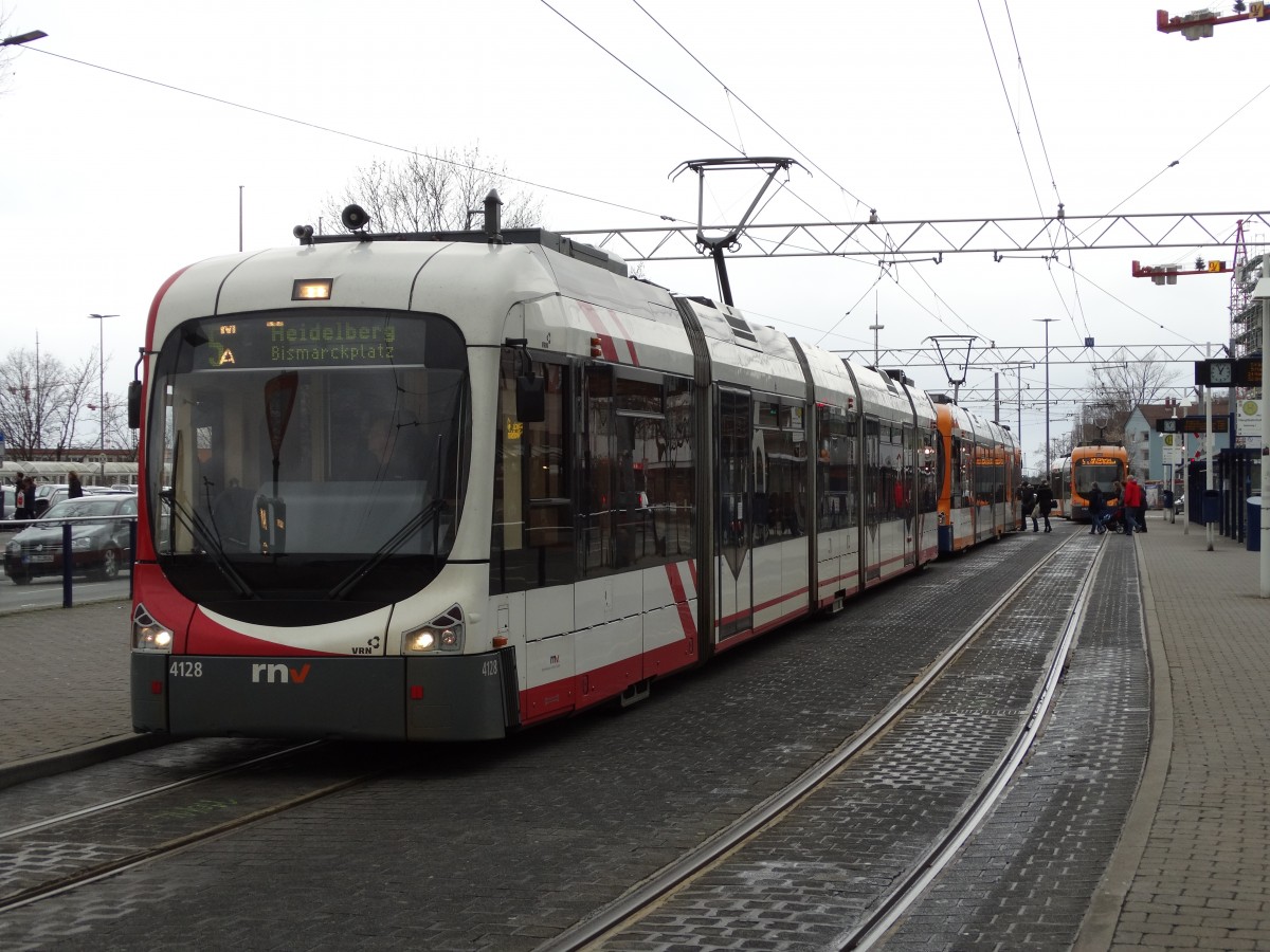 RNV Bombardier Variobahn (RNV6) 4128 am 10.01.15 in Heidelberg