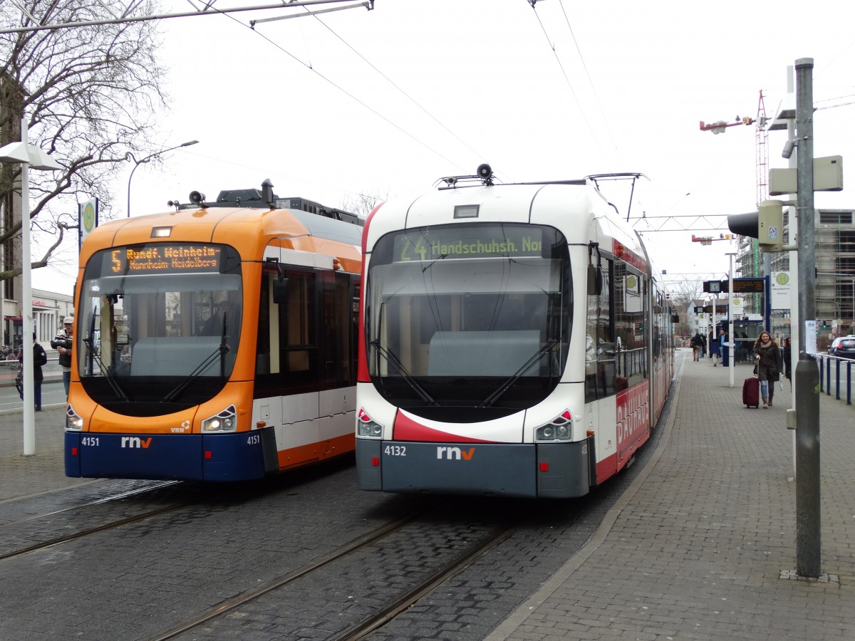RNV Bombardier Variobahn (RNV6) 4151 und 4132 am 10.01.15 in Heidelberg 